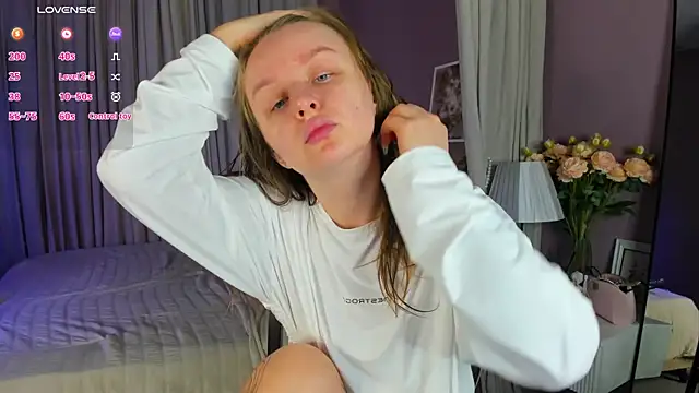 Rina Panic online show from June 2026 01:00:01 AM