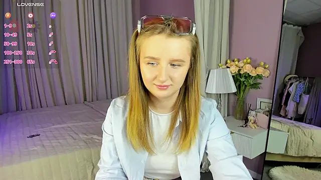 Snapshot of Rina_Panic chatting on June 2026 01:10:01 AM Rina Panic online show from June 2026 01:10:01 AM