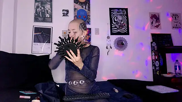 plutonbluemooon333 online show from October 2025 10:21:02 PM