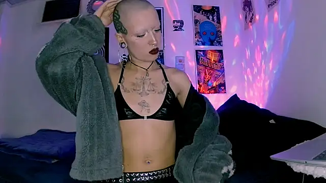 plutonbluemooon333 online show from April 2026 02:51:02 AM