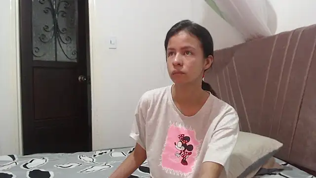 nathaly jones  online show from February 2026 12:15:02 PM