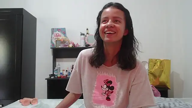 nathaly jones  online show from June 2026 12:47:01 PM