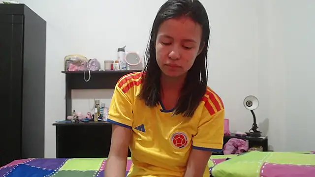 nathaly jones  online show from June 2026 12:22:01 PM