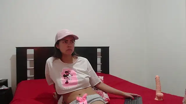 nathaly jones  online show from October 2025 12:07:01 PM