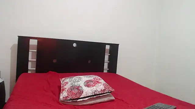 nathaly jones  online show from October 2025 10:09:01 PM