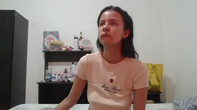 nathaly jones  online show from June 2026 12:27:02 PM