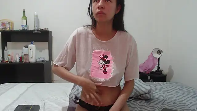 nathaly jones  online show from May 2026 12:19:01 PM