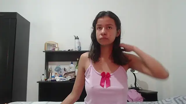 nathaly jones  online show from May 2026 12:33:01 PM