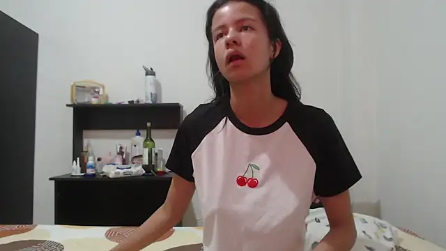 nathaly jones  online show from May 2026 12:15:02 PM