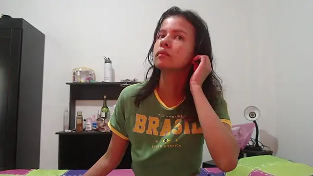 nathaly jones  online show from May 2026 12:21:02 PM