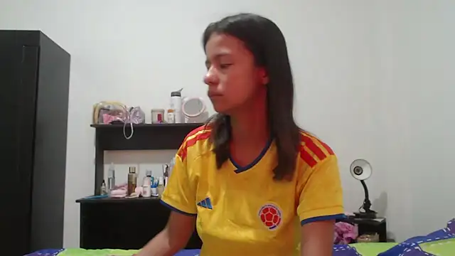 nathaly jones  online show from June 2026 12:14:01 PM