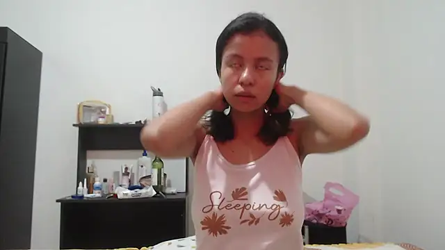 nathaly jones  online show from May 2026 12:25:01 PM