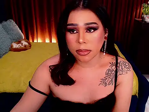 Snapshot of TransAlena95 chatting on October 2025 08:04:01 AM TransAlena95 online show from October 2025 08:04:01 AM