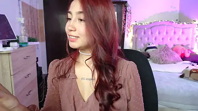 Snapshot of evali16 chatting on November 2025 08:30:01 PM evali16 online show from November 2025 08:30:01 PM