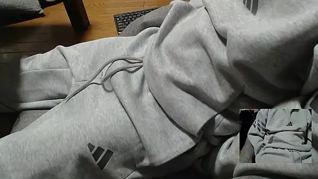 Yasu2000 online show from December 2025 01:30:02 AM