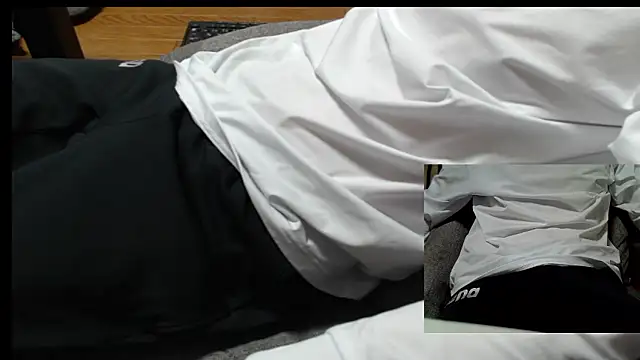 Yasu2000 online show from May 2026 12:47:01 AM
