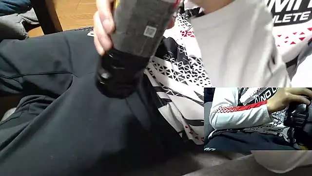 Yasu2000 online show from February 2026 12:07:01 PM