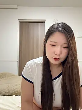  YUNOo0  online show from April 2026 12:45:01 PM