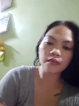Snapshot of missluvv chatting on October 2025 12:13:02 PM missluvv online show from October 2025 12:13:02 PM