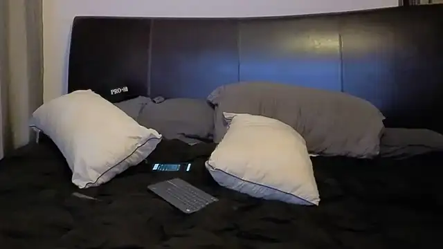 pantyhoselover54 online show from October 2025 12:21:01 AM