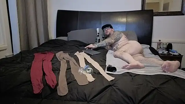 pantyhoselover54 online show from November 2025 01:50:02 AM