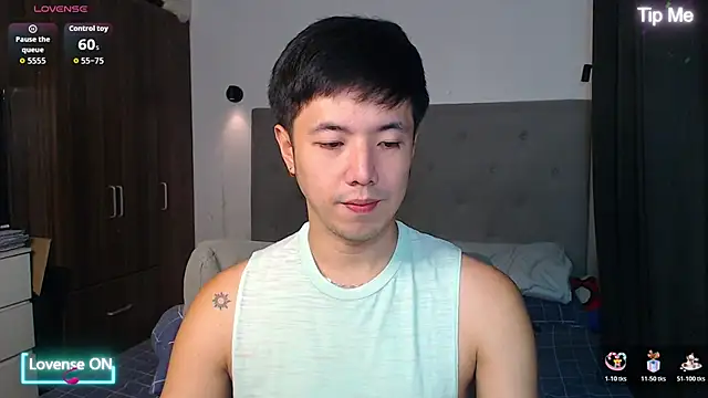 Snapshot of Addictiveboi chatting on January 2026 03:23:01 AM Addictiveboi online show from January 2026 03:23:01 AM