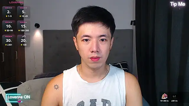 Snapshot of Addictiveboi chatting on November 2025 03:18:02 AM Addictiveboi online show from November 2025 03:18:02 AM