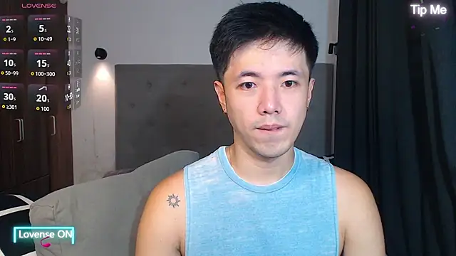 Snapshot of Addictiveboi chatting on November 2025 02:45:02 AM Addictiveboi online show from November 2025 02:45:02 AM