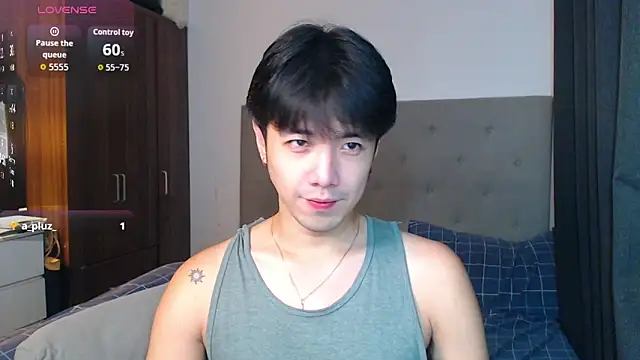 Snapshot of Addictiveboi chatting on October 2025 02:14:02 AM Addictiveboi online show from October 2025 02:14:02 AM