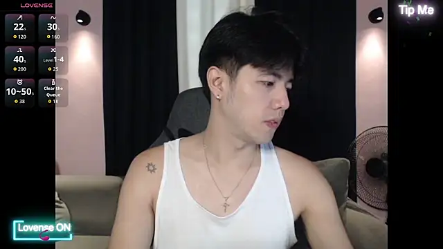 Snapshot of Addictiveboi chatting on November 2025 01:31:02 AM Addictiveboi online show from November 2025 01:31:02 AM