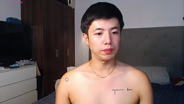 Snapshot of Addictiveboi chatting on January 2026 06:39:02 AM Addictiveboi online show from January 2026 06:39:02 AM