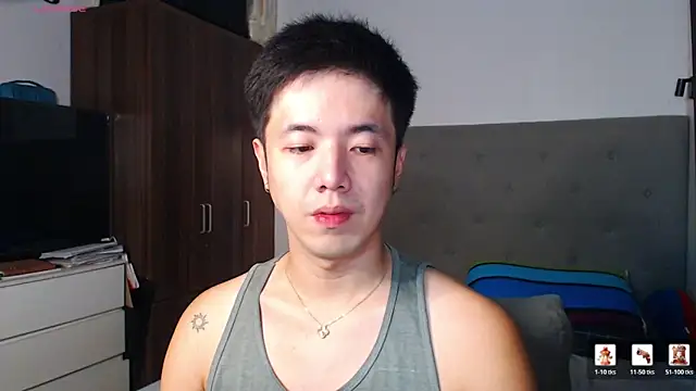 Snapshot of Addictiveboi chatting on February 2026 02:44:02 AM Addictiveboi online show from February 2026 02:44:02 AM