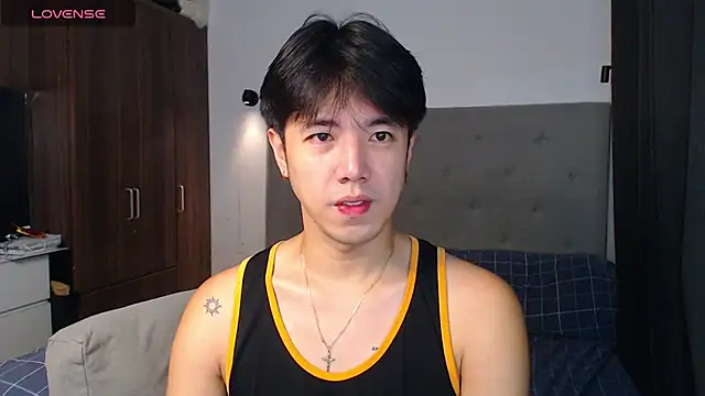 Snapshot of Addictiveboi chatting on November 2025 01:20:02 AM Addictiveboi online show from November 2025 01:20:02 AM