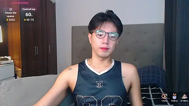 Snapshot of Addictiveboi chatting on September 2025 02:51:02 AM Addictiveboi online show from September 2025 02:51:02 AM