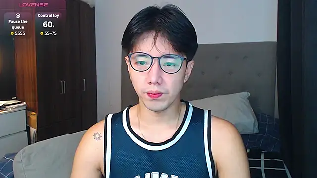 Snapshot of Addictiveboi chatting on September 2025 03:13:02 AM Addictiveboi online show from September 2025 03:13:02 AM