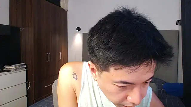 Snapshot of Addictiveboi chatting on March 2026 04:35:02 AM Addictiveboi online show from March 2026 04:35:02 AM