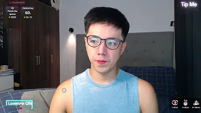 Snapshot of Addictiveboi chatting on November 2025 02:16:02 AM Addictiveboi online show from November 2025 02:16:02 AM