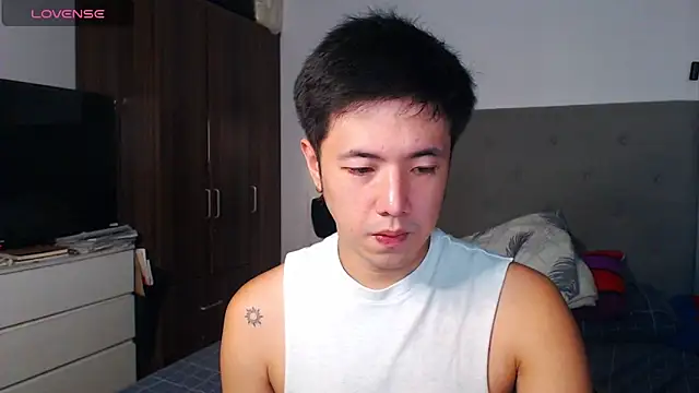 Snapshot of Addictiveboi chatting on February 2026 03:48:01 AM Addictiveboi online show from February 2026 03:48:01 AM