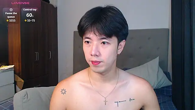 Snapshot of Addictiveboi chatting on October 2025 03:29:02 AM Addictiveboi online show from October 2025 03:29:02 AM