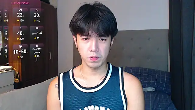 Snapshot of Addictiveboi chatting on October 2025 03:28:02 AM Addictiveboi online show from October 2025 03:28:02 AM