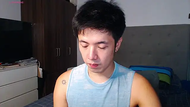 Snapshot of Addictiveboi chatting on February 2026 03:29:01 AM Addictiveboi online show from February 2026 03:29:01 AM