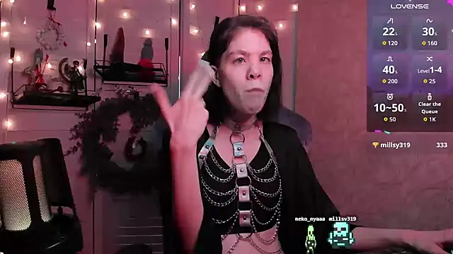 aestheticbeing online show from December 2025 12:40:02 PM