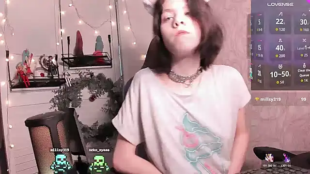 aestheticbeing online show from December 2025 12:09:02 PM