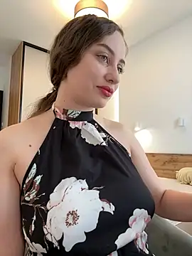 Snapshot of Maribelle_Vinnie chatting on April 2026 12:40:02 PM Maribelle Vinnie online show from April 2026 12:40:02 PM