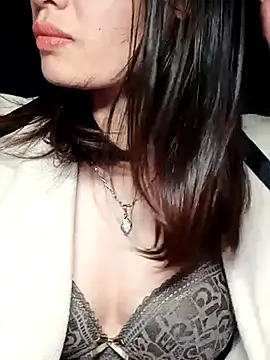 Hinna x online show from November 2025 03:00:02 PM