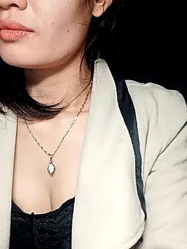 Hinna x online show from December 2025 08:04:02 PM