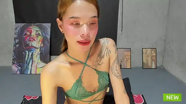 Colette Thompson online show from October 2025 04:50:01 PM