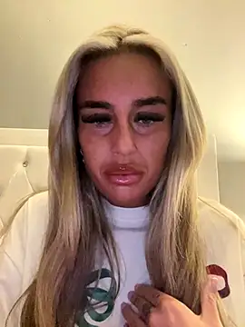 EllieMaeBaby online show from November 2025 10:21:01 PM