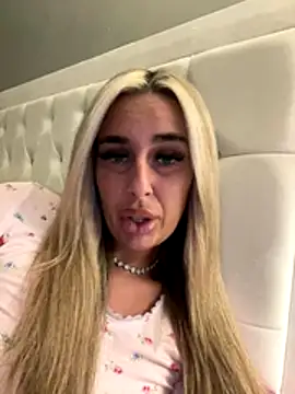 EllieMaeBaby online show from November 2025 09:52:01 PM