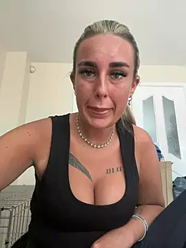 EllieMaeBaby online show from April 2026 02:10:02 PM